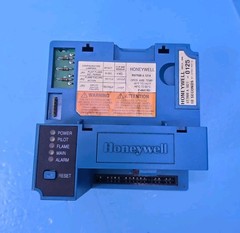 HONEYWELL RM7895-A-1014 S7800A1001 R7849A1023 BURNER CONTROL MODULE