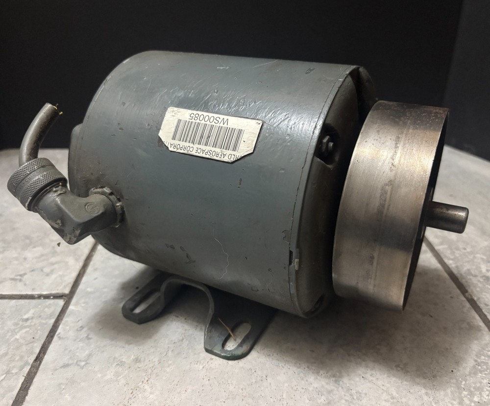 General Electric 5K42FG2829 AC Motor, 1/3 HP, 1725 RPM, 3Ph (B)