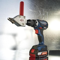 Versatile TurboShear 20 Gauge Cutting Tool for Drills – Navigate Tight Patterns
