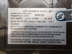 320W LED ShoeBox Area Light 44800 Lumens / 5000K / AC 100-277V NG-NSB-320W NEW!!