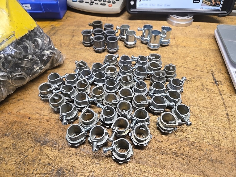 3/8 Inch Flexible Metal Conduit (FMC) AC (BX) Connectors– 05803B – 44 pcs (1C3)