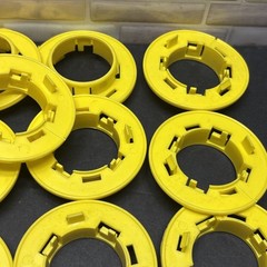 22- Caddy EASY SNAP Gromet ESG1, Yellow, Open Package