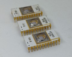 3x К573РФ2 К573RF2 UV Eprom (2716) 16Kbit (2Kx8) DIP-24 White, Ceramic with Gold