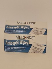 Antiseptic First Aid Wipes 20/Box – lot of 15