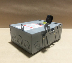 New Square D D221NRB Safety Switch Disconnect 30A 240V Fusible Single Phase